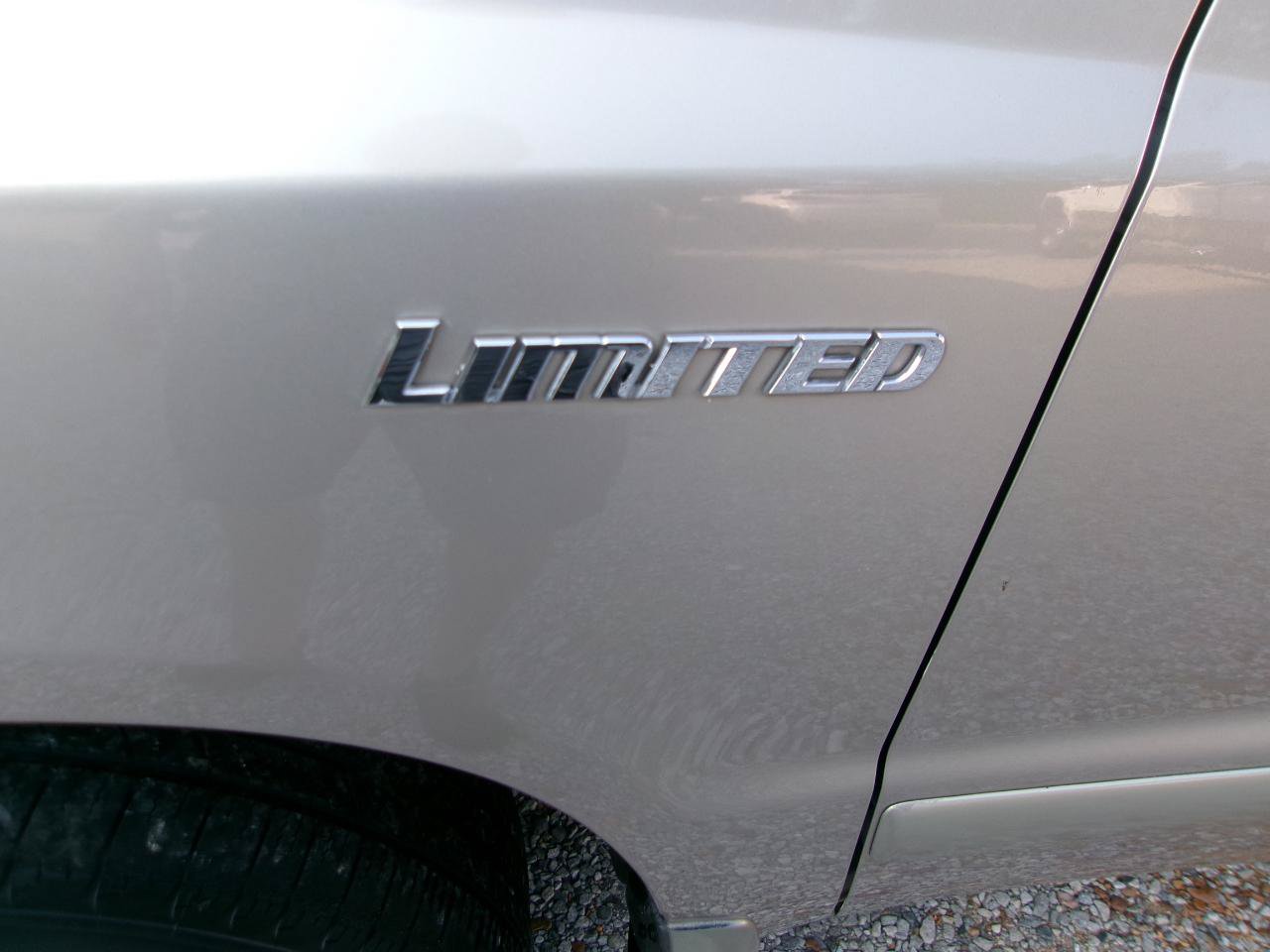 Used 2004 Toyota Highlander 4WD V6 image 2