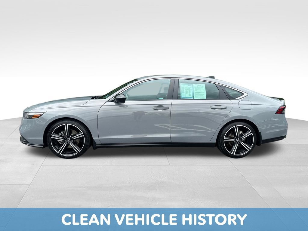 Used 2025 Honda Accord Sport image 3