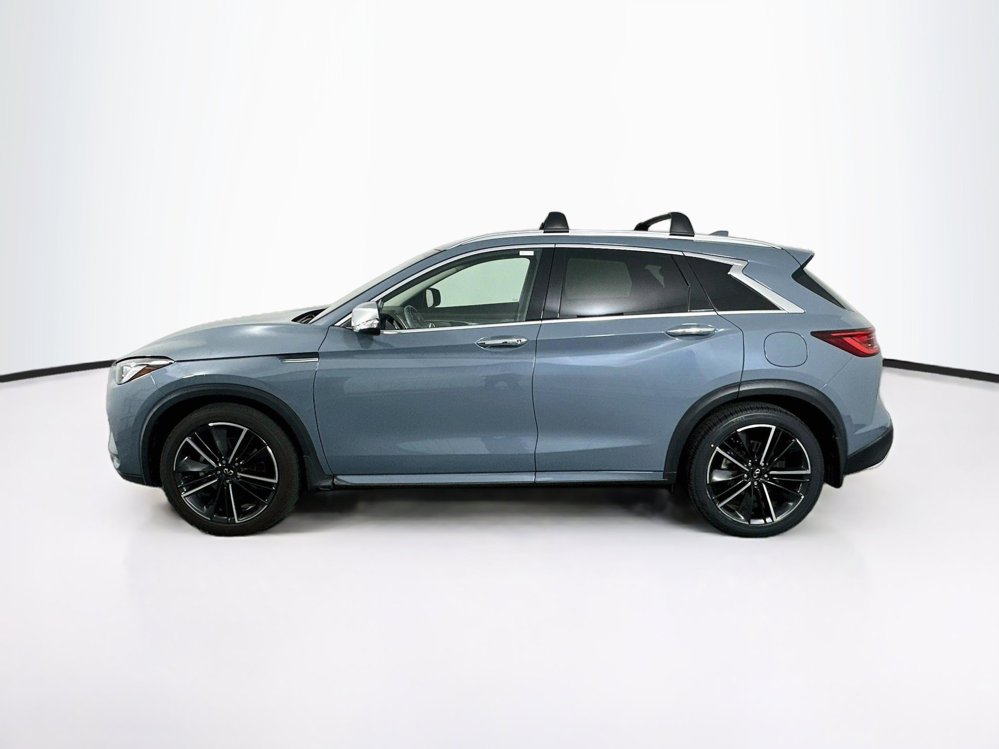 Used 2023 INFINITI QX50 Luxe FWD image 4