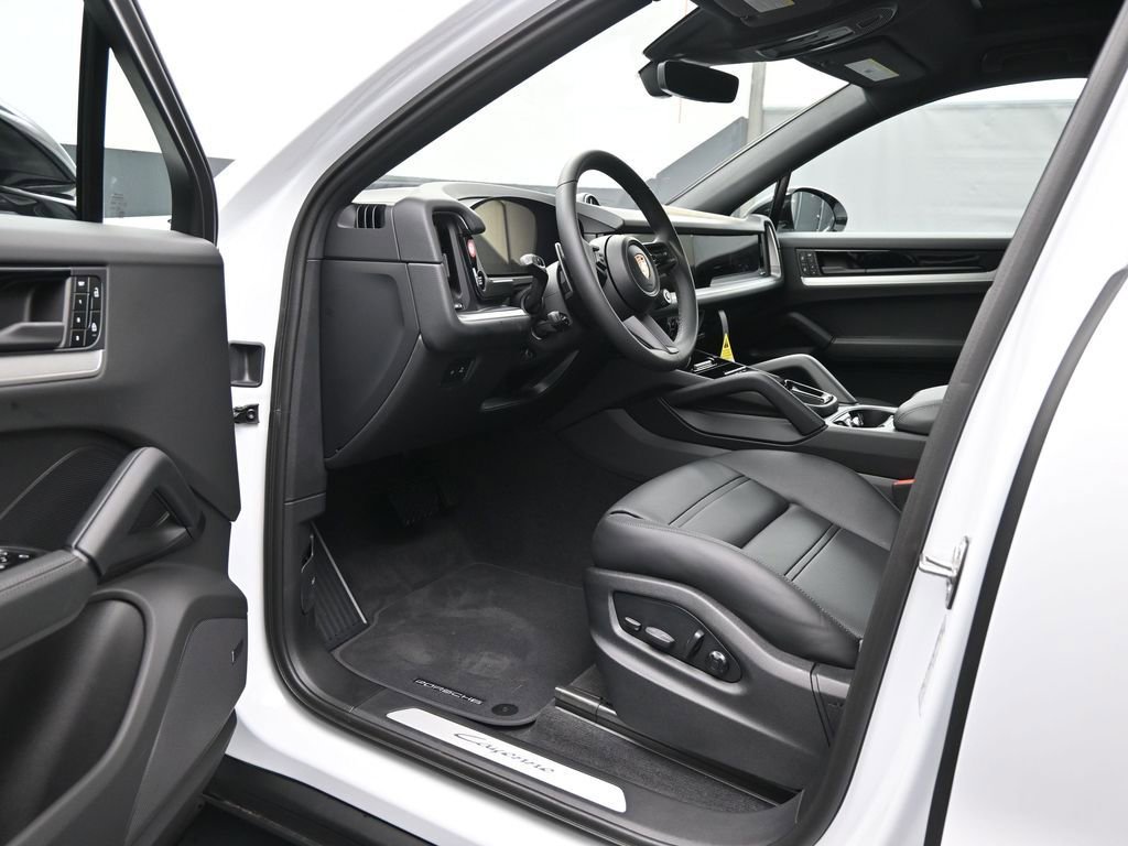 New 2026 Porsche Cayenne Coupe image 4