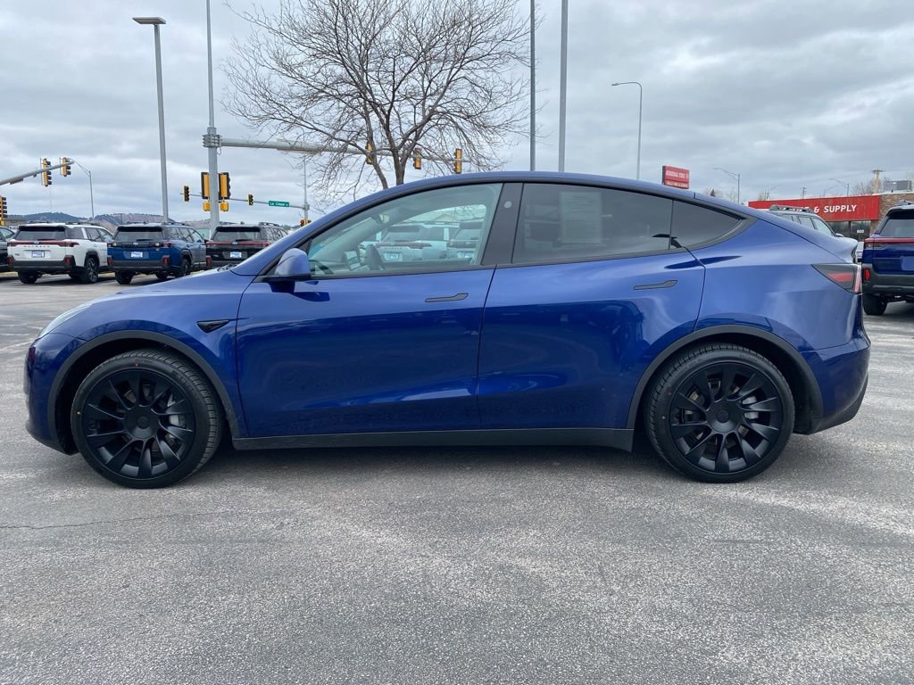 Used 2024 Tesla Model Y Long Range AWD/4WD image 4