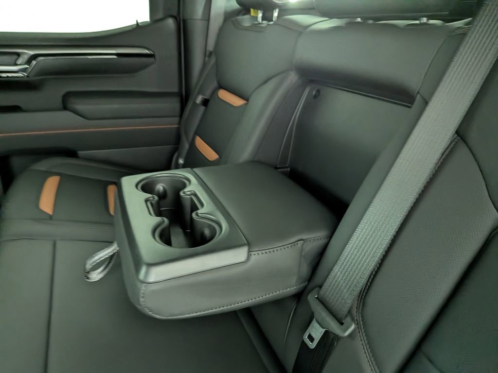 New 2026 GMC Sierra 1500 AT4 w/ AT4 Premium Package AWD/4WD image 31