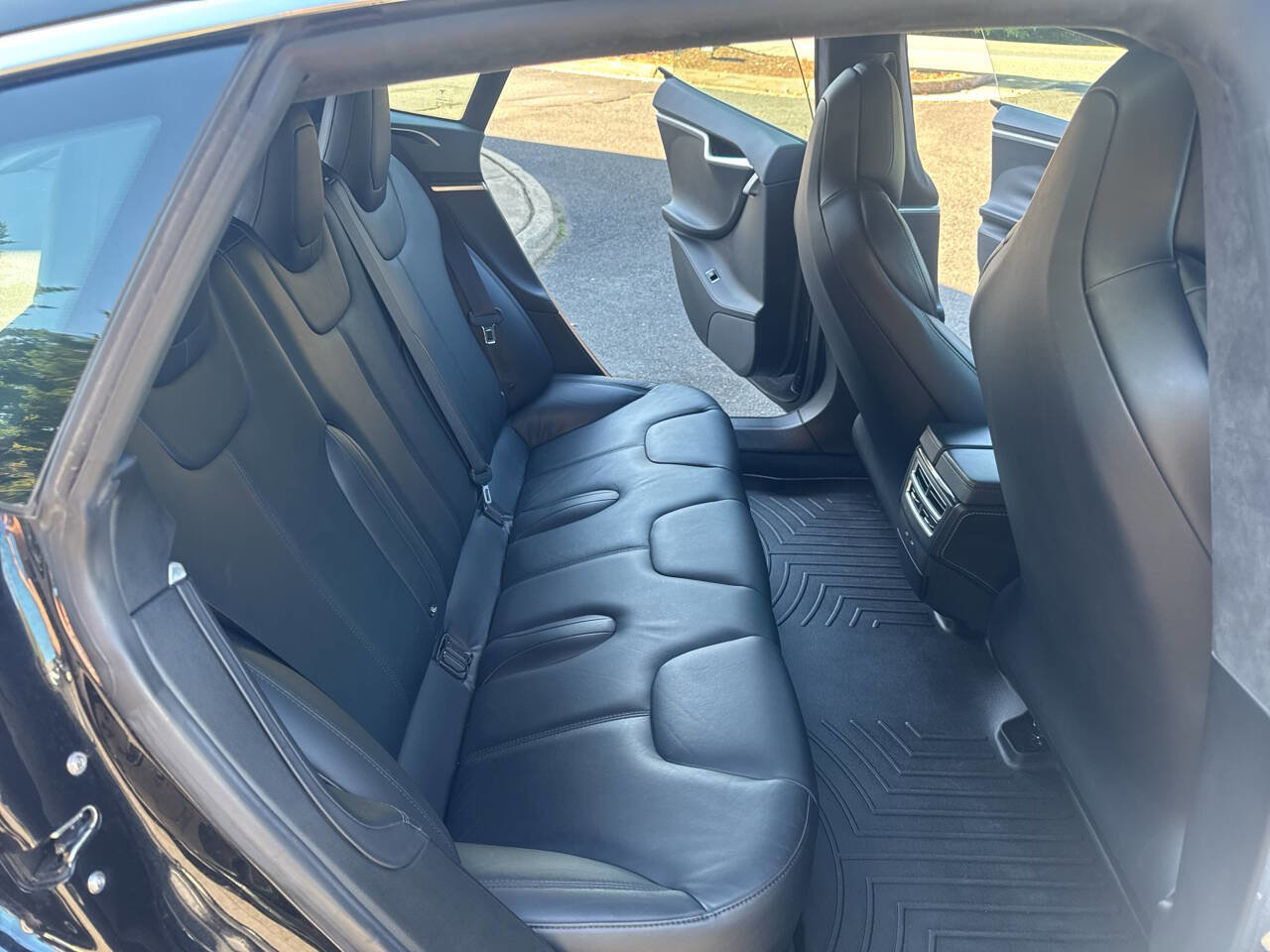 Used 2017 Tesla Model S 75 image 20