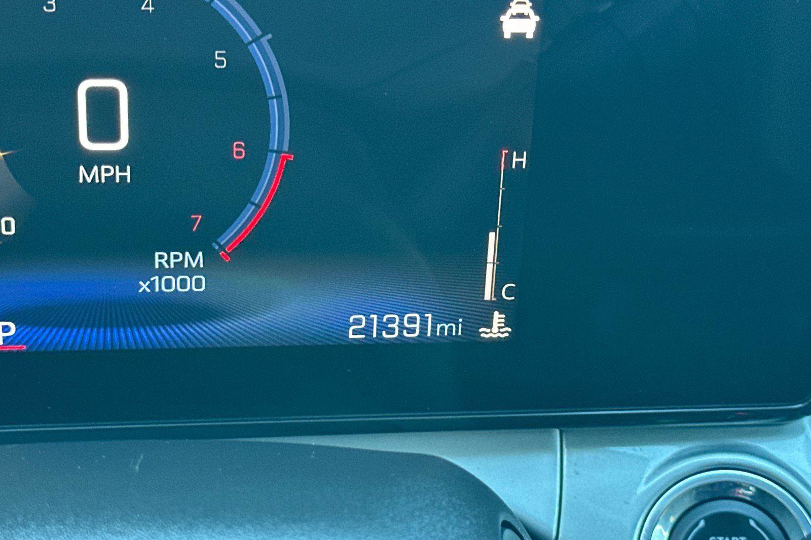 Used 2025 Chevrolet Trax LT w/ LT Convenience Package image 24