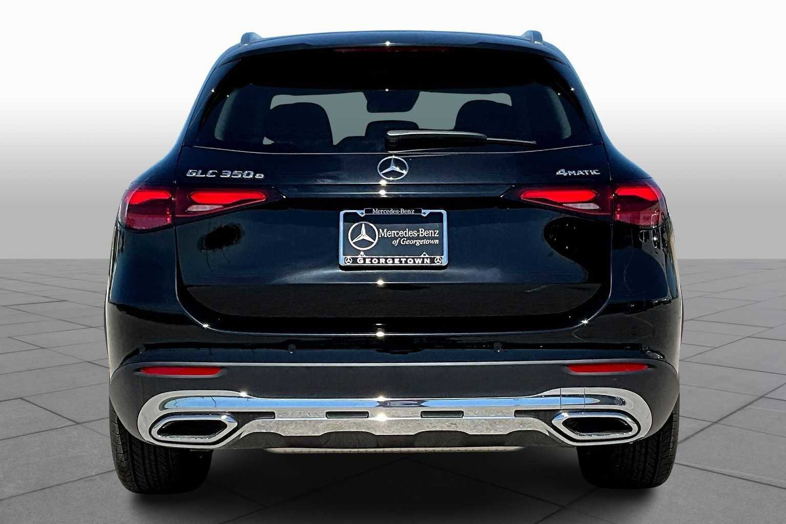 Used 2025 Mercedes-Benz GLC 350e 4MATIC image 5