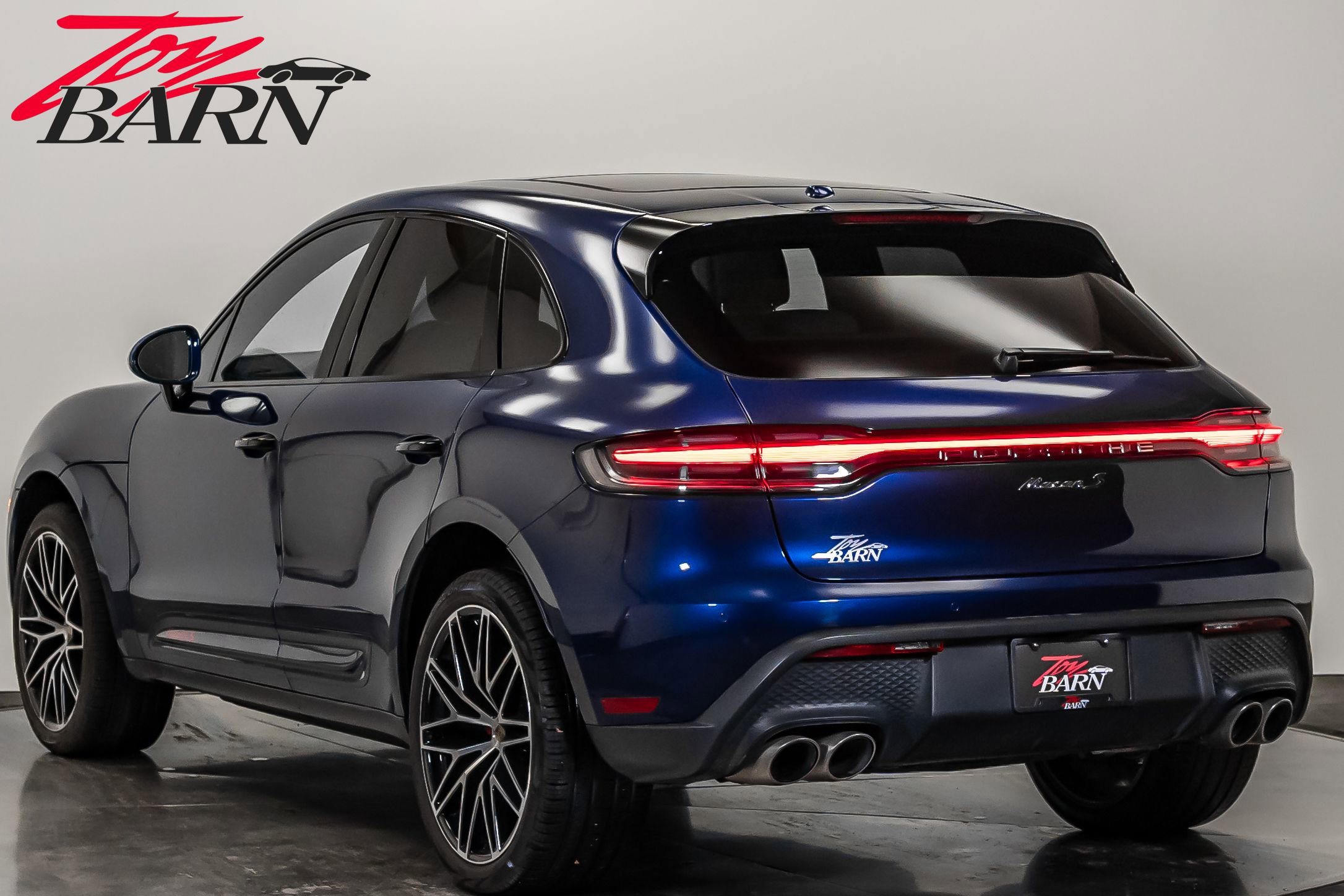 Used 2022 Porsche Macan S image 3