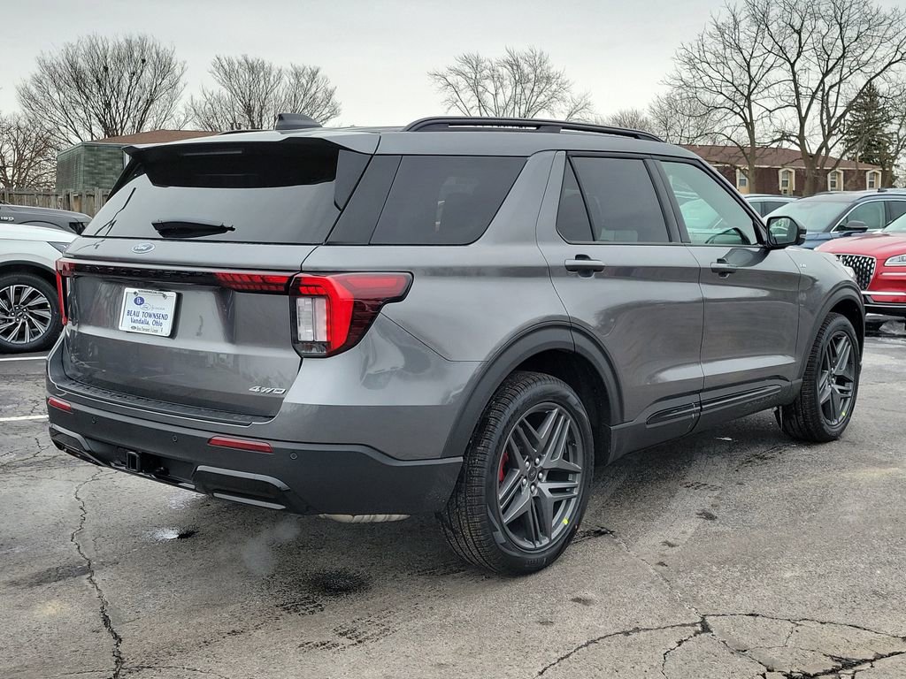 New 2026 Ford Explorer ST-Line w/ ST-Line Street Pack image 4
