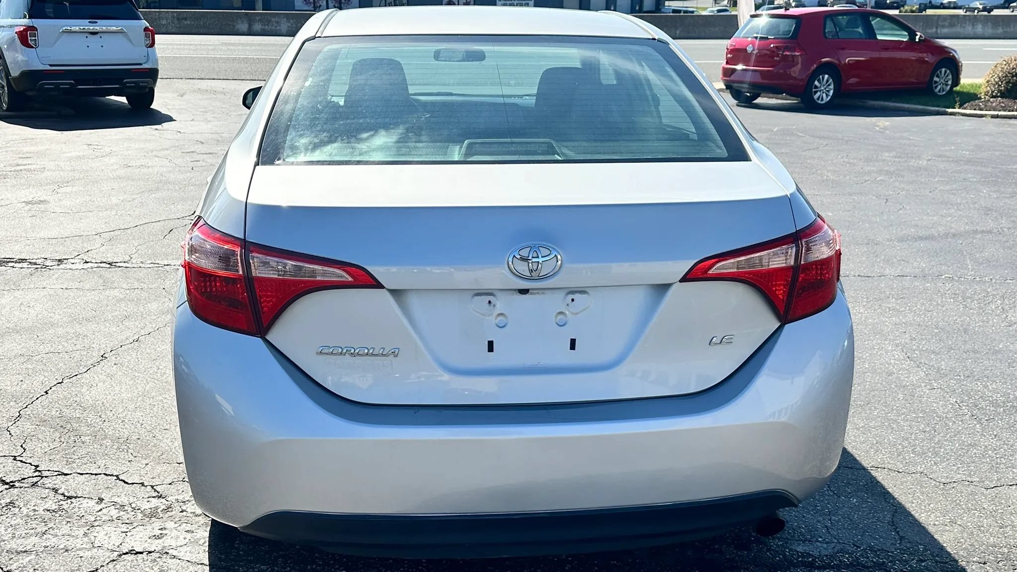 Used 2017 Toyota Corolla LE w/ Carpet Mat Package (TMS) FWD image 6
