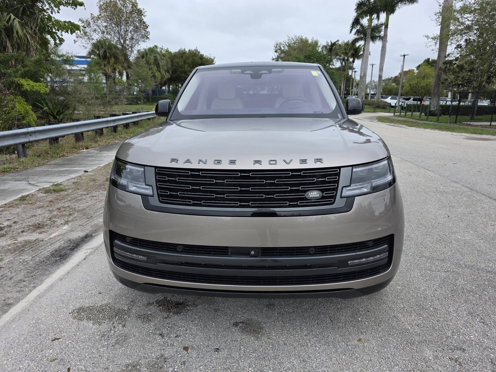 Certified 2023 Land Rover Range Rover SE image 8
