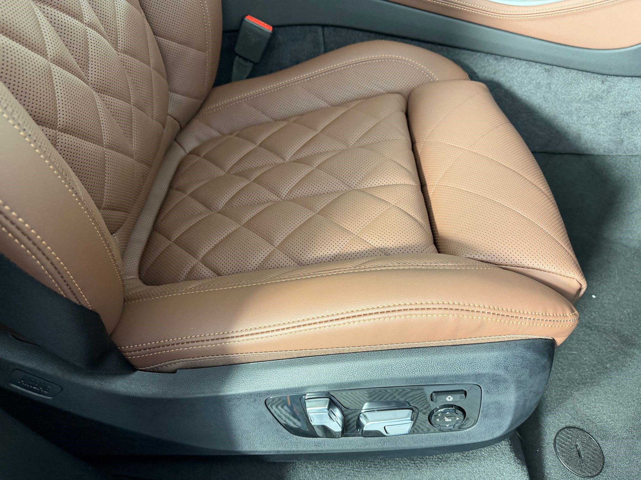 New 2026 BMW X5 xDrive50e image 34