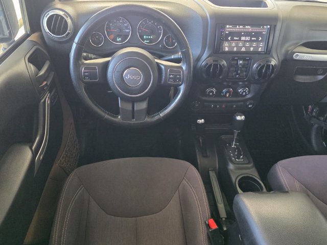 Used 2014 Jeep Wrangler Unlimited Sahara AWD/4WD image 12