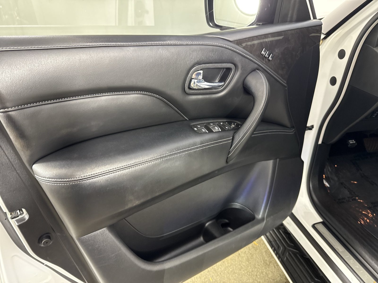 Used 2024 INFINITI QX80 Luxe AWD/4WD image 20