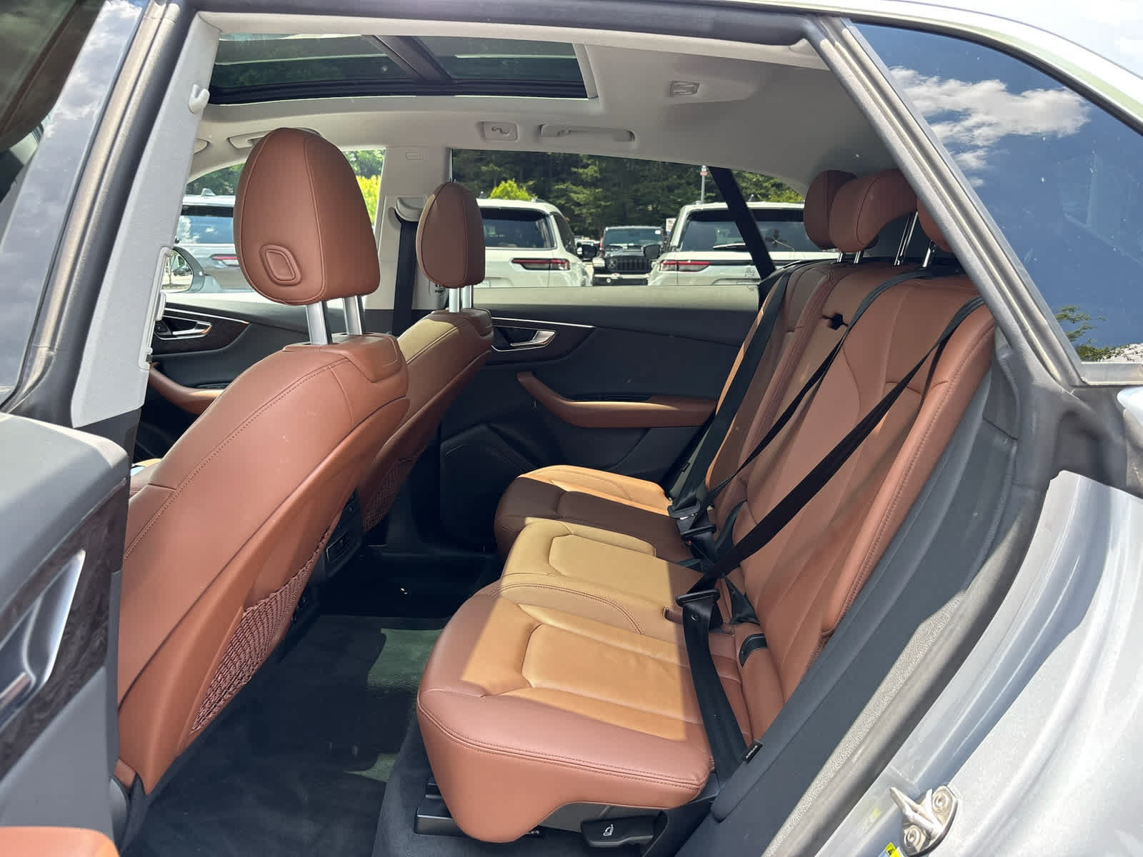 Used 2022 Audi Q8 Premium AWD/4WD image 27