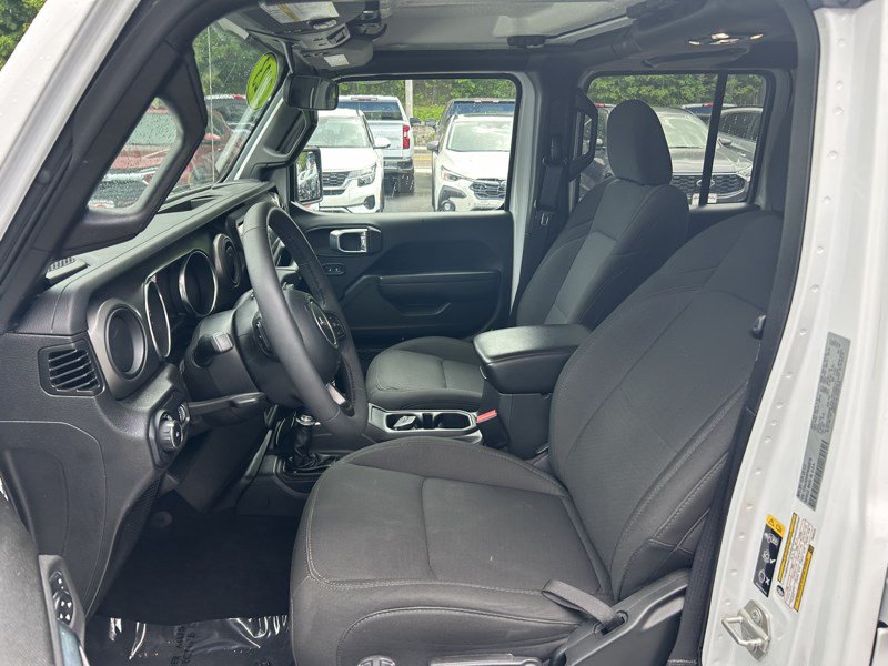 Used 2023 Jeep Wrangler Unlimited Sport AWD/4WD image 17