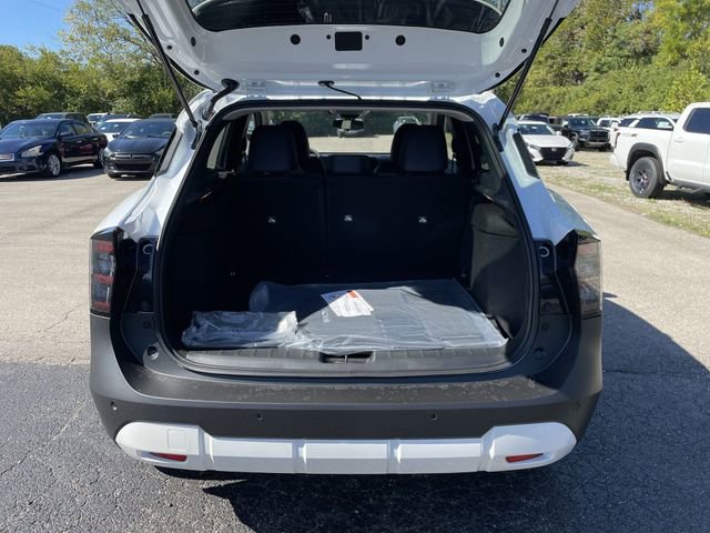 New 2026 Nissan Kicks SR w/ Cold Weather Package image 15