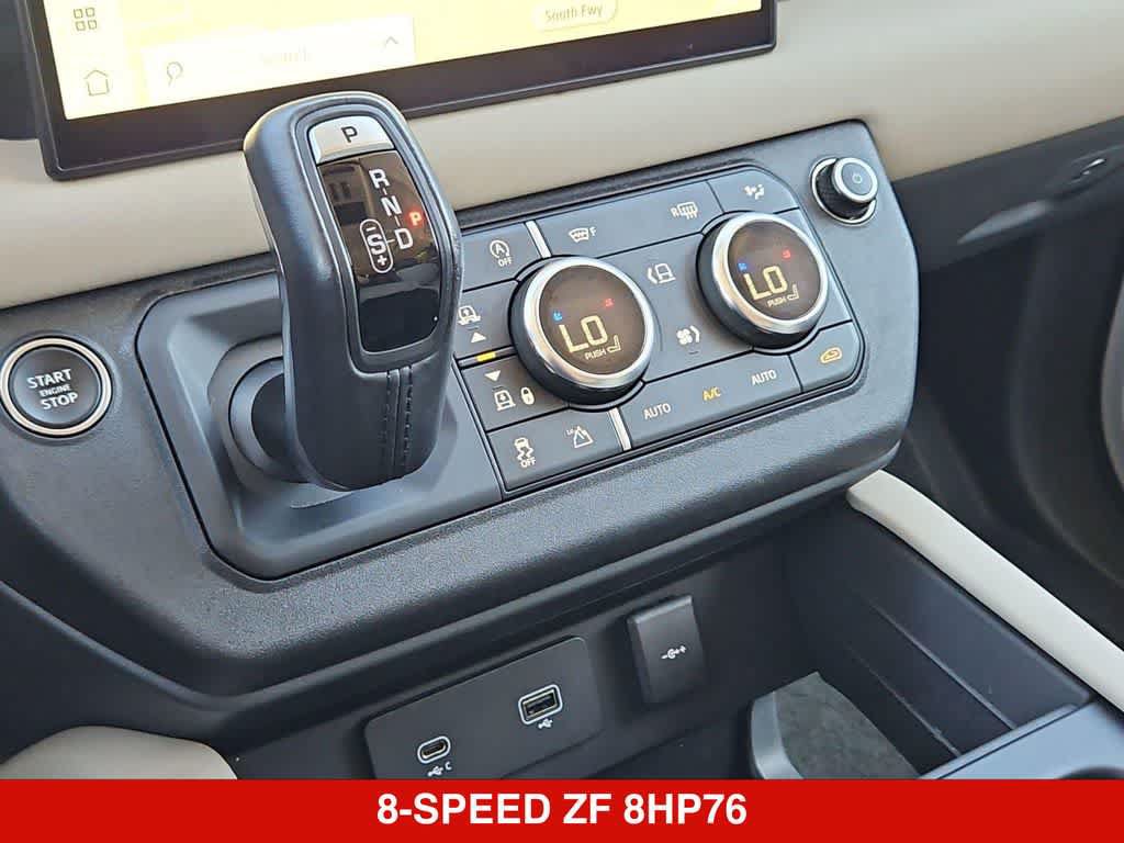 Used 2024 Land Rover Defender 130 X-Dynamic SE AWD/4WD image 31