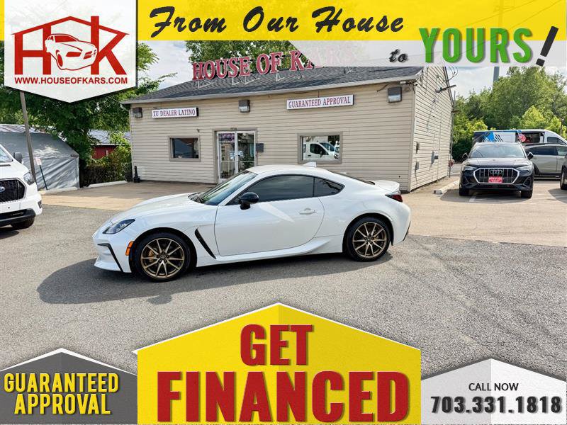 Used 2024 Toyota GR86 RWD image 1
