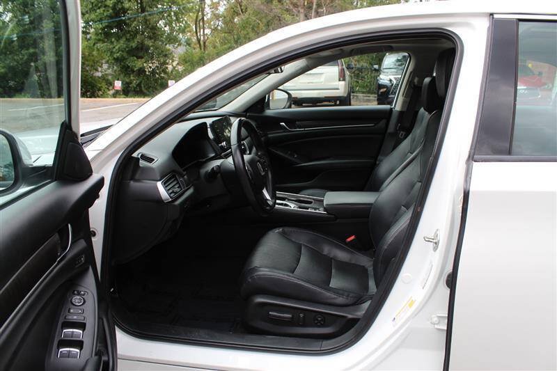 Used 2018 Honda Accord EX-L image 10