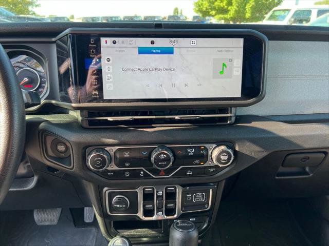 Certified 2024 Jeep Gladiator Sport AWD/4WD image 16