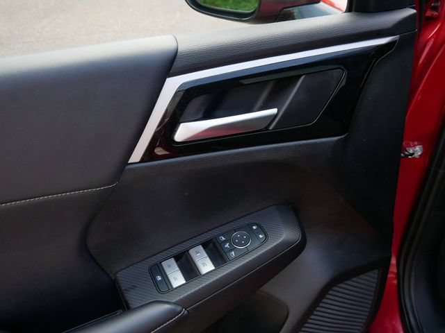 Used 2024 Mitsubishi Outlander SE AWD/4WD image 18