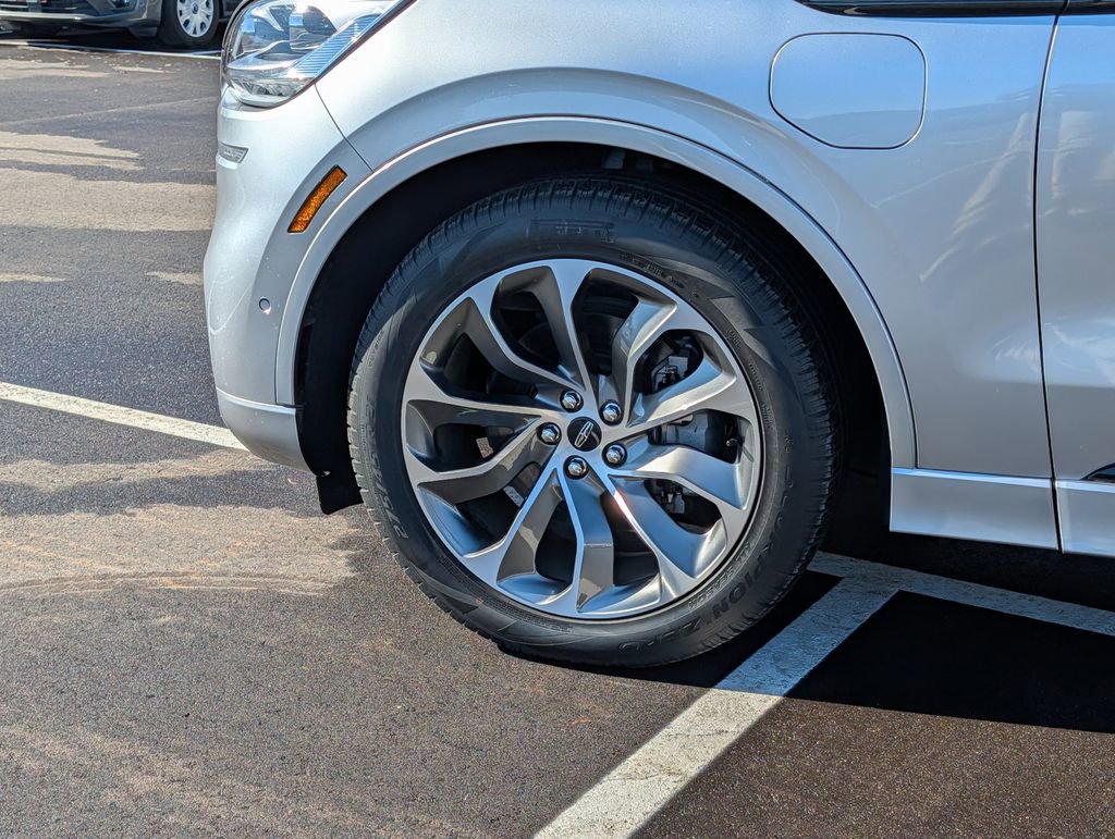 Used 2021 Lincoln Aviator Grand Touring w/ Equipment Group 302A image 9