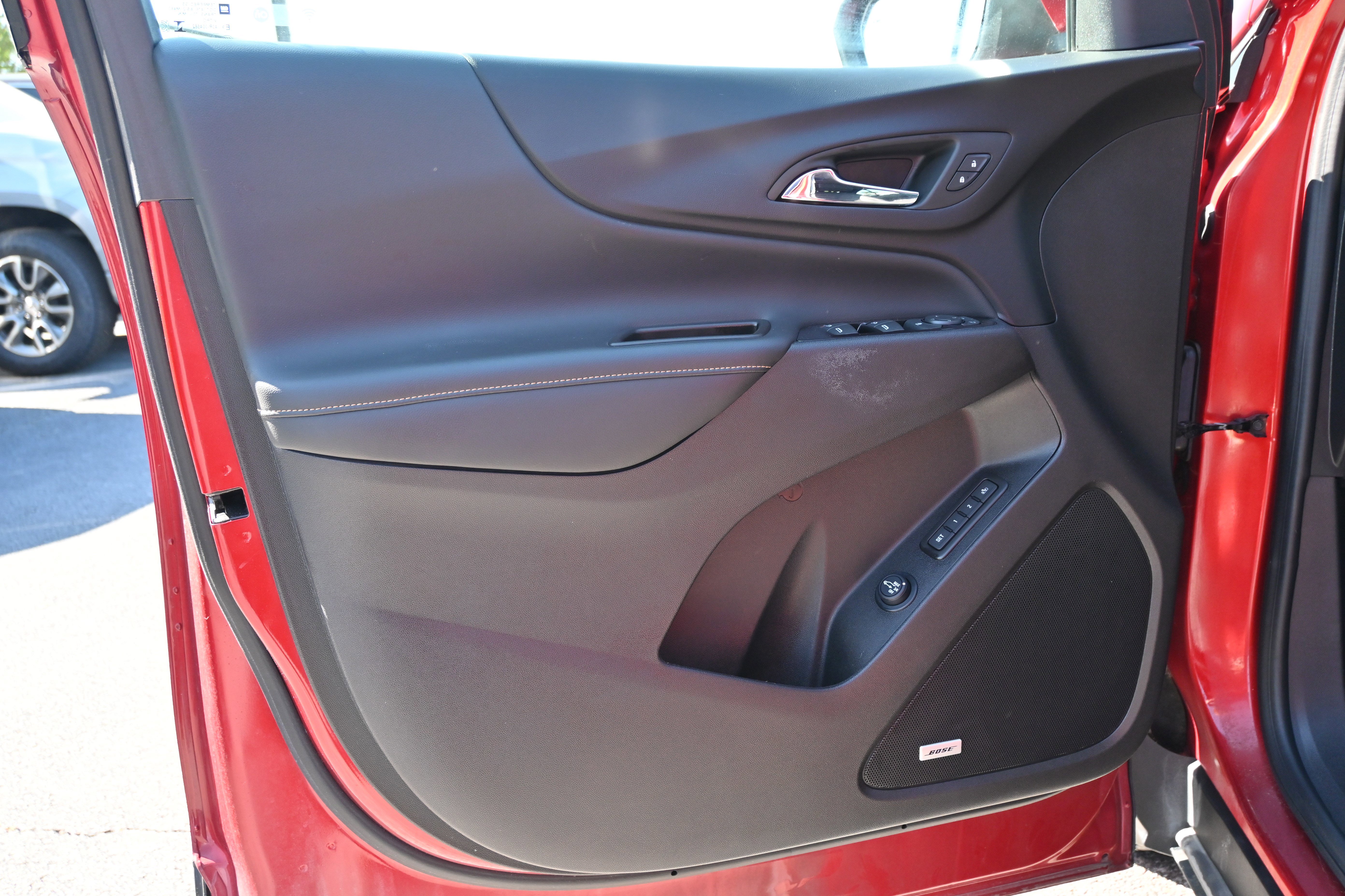 Used 2024 Chevrolet Equinox Premier FWD image 14