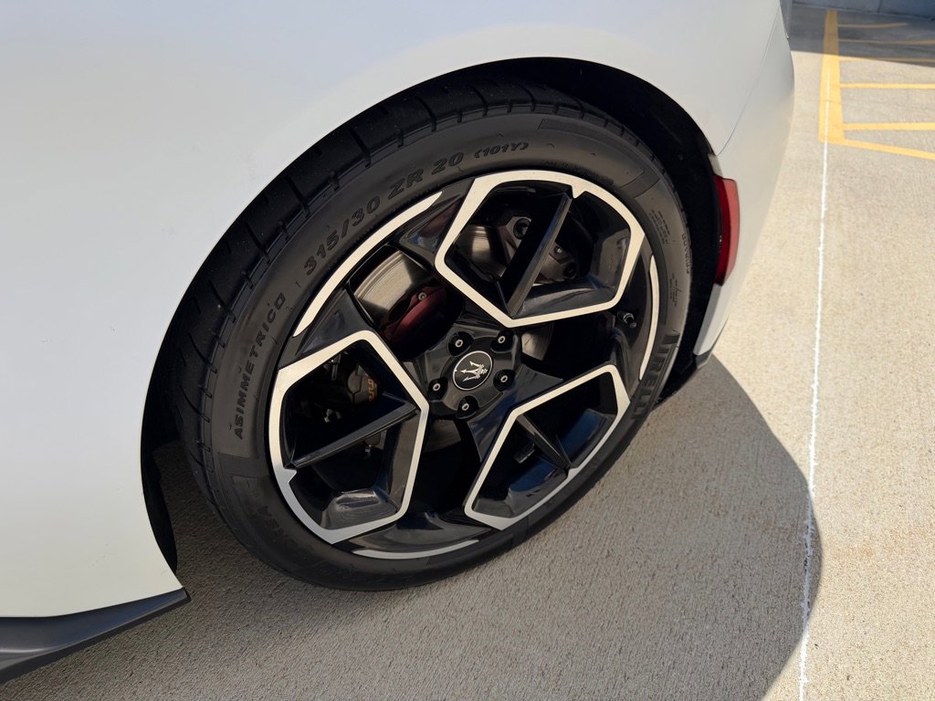 Used 2022 Maserati MC20 Coupe RWD image 12