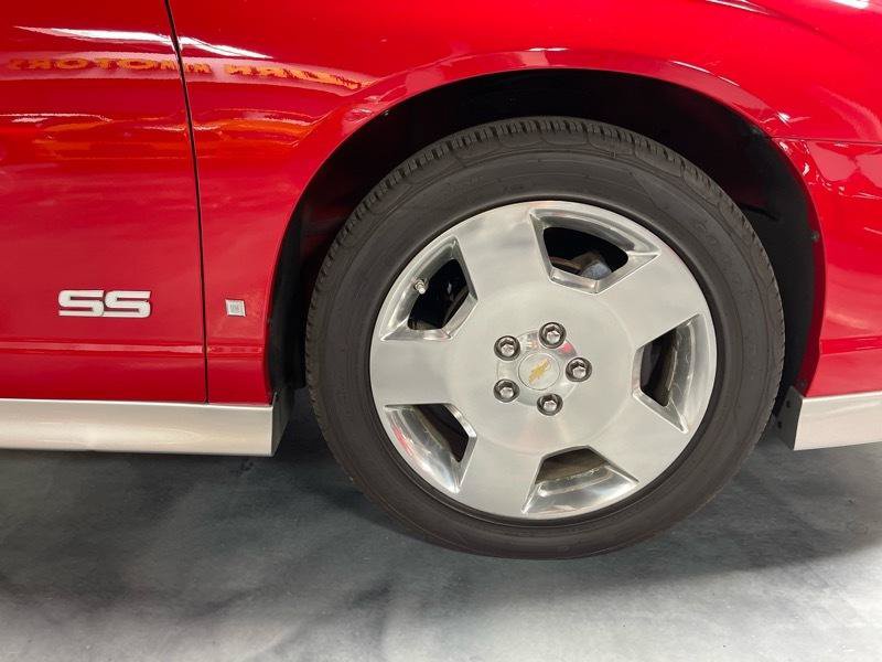Used 2006 Chevrolet Monte Carlo SS w/ Convenience Package FWD image 19