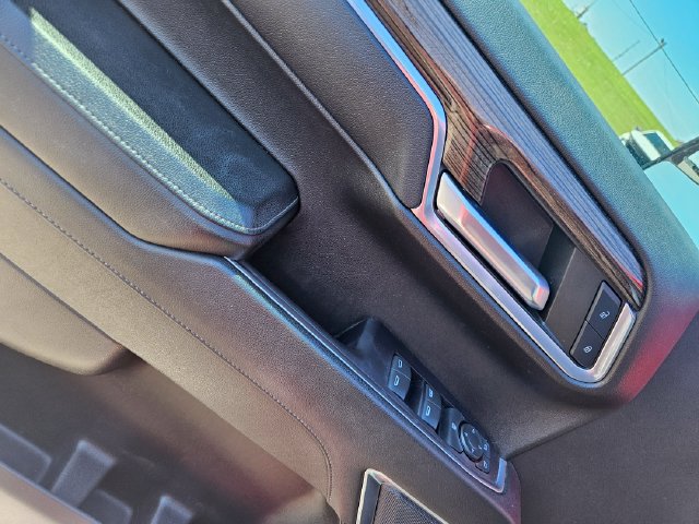 Used 2023 Chevrolet Silverado 1500 LT AWD/4WD image 11