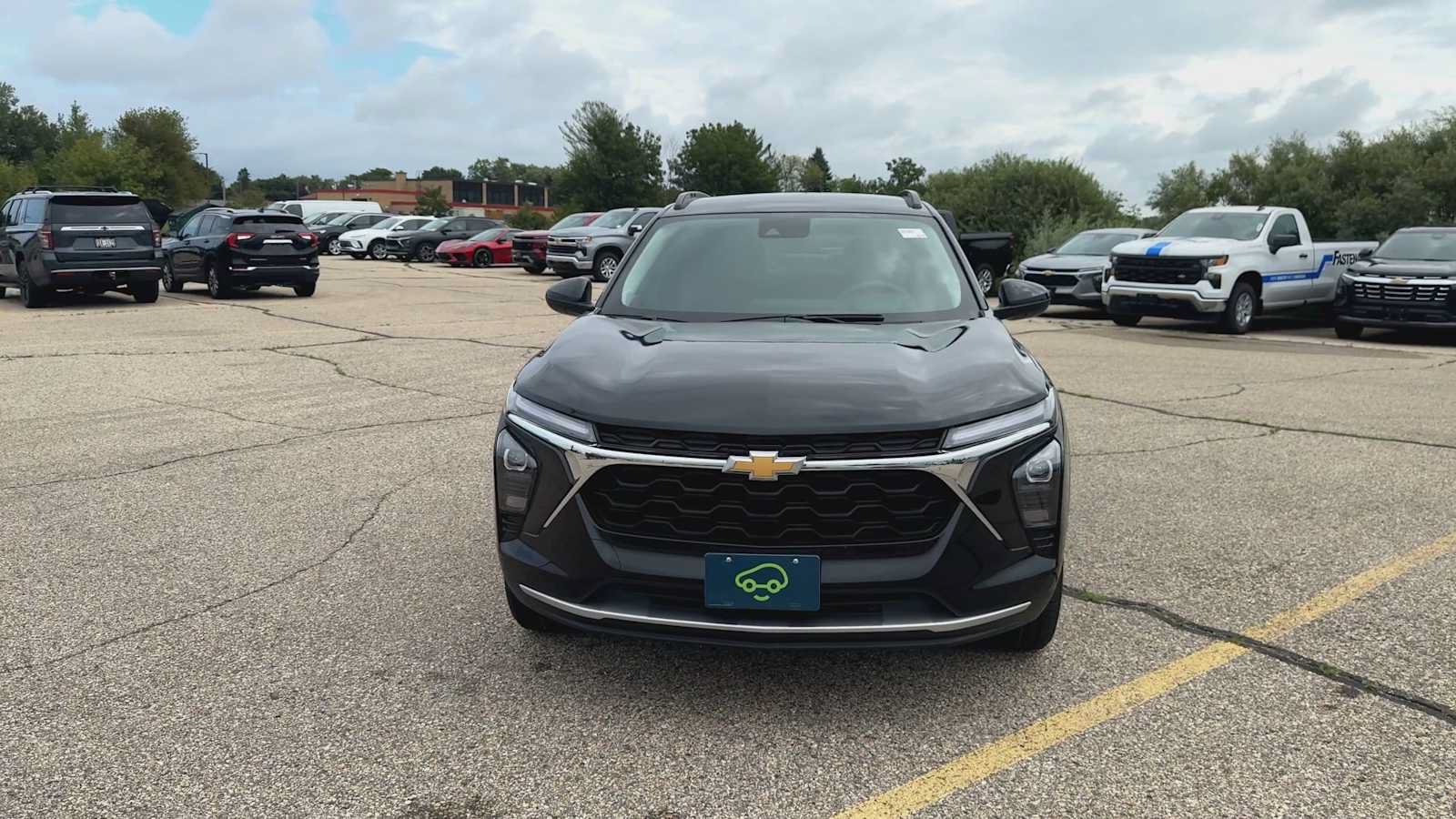 Certified 2025 Chevrolet Trax LT FWD image 4