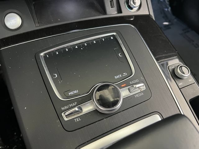 Used 2020 Audi Q5 e Premium w/ Convenience Package AWD/4WD image 25