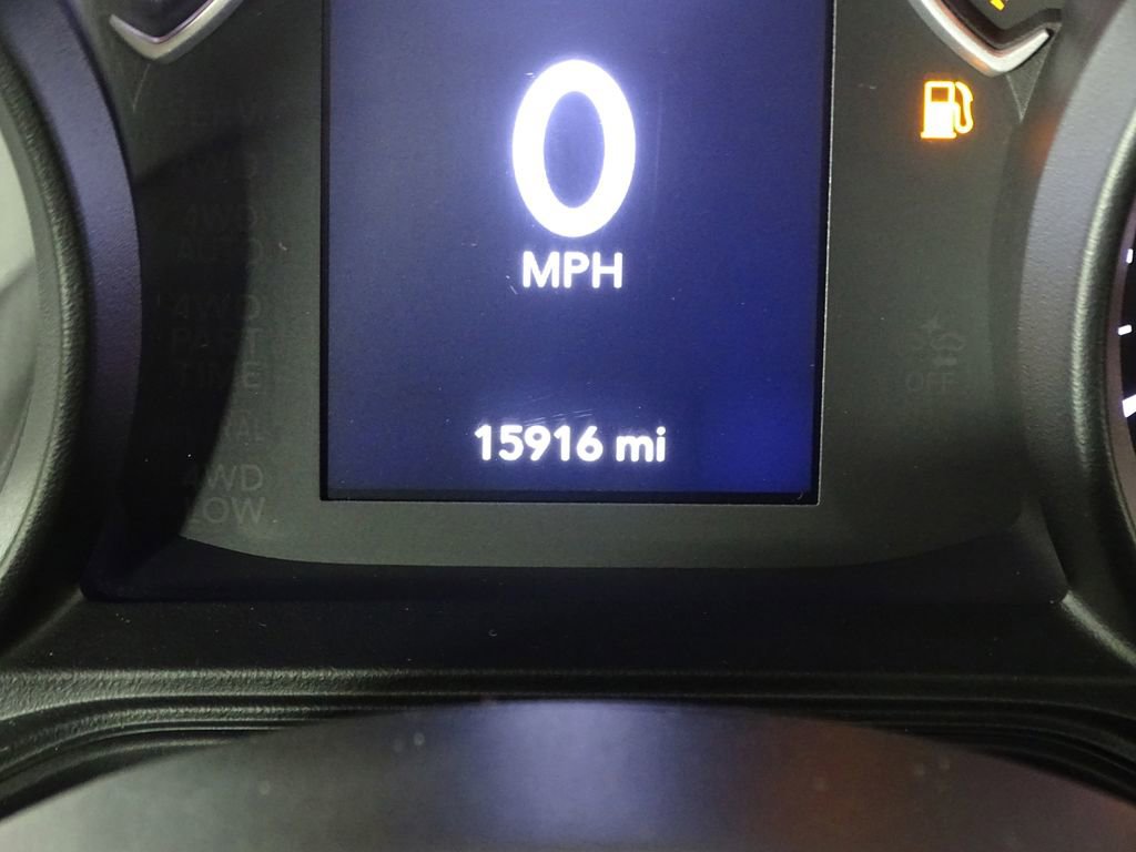 Used 2025 Jeep Gladiator Sport image 30