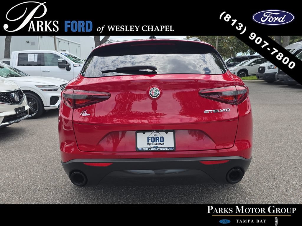 Used 2023 Alfa Romeo Stelvio Sprint RWD image 5