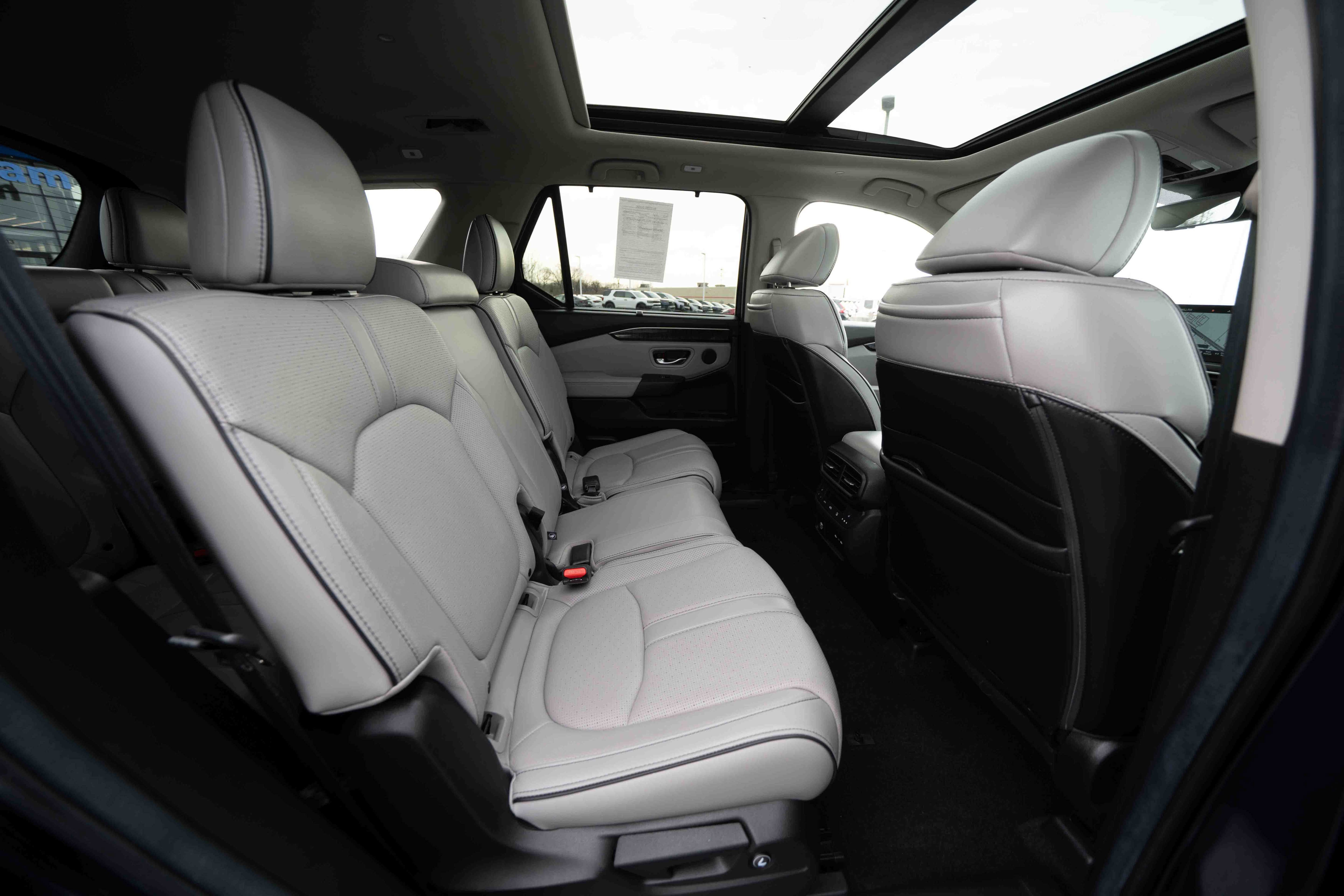 Certified 2025 Honda Pilot Elite image 25