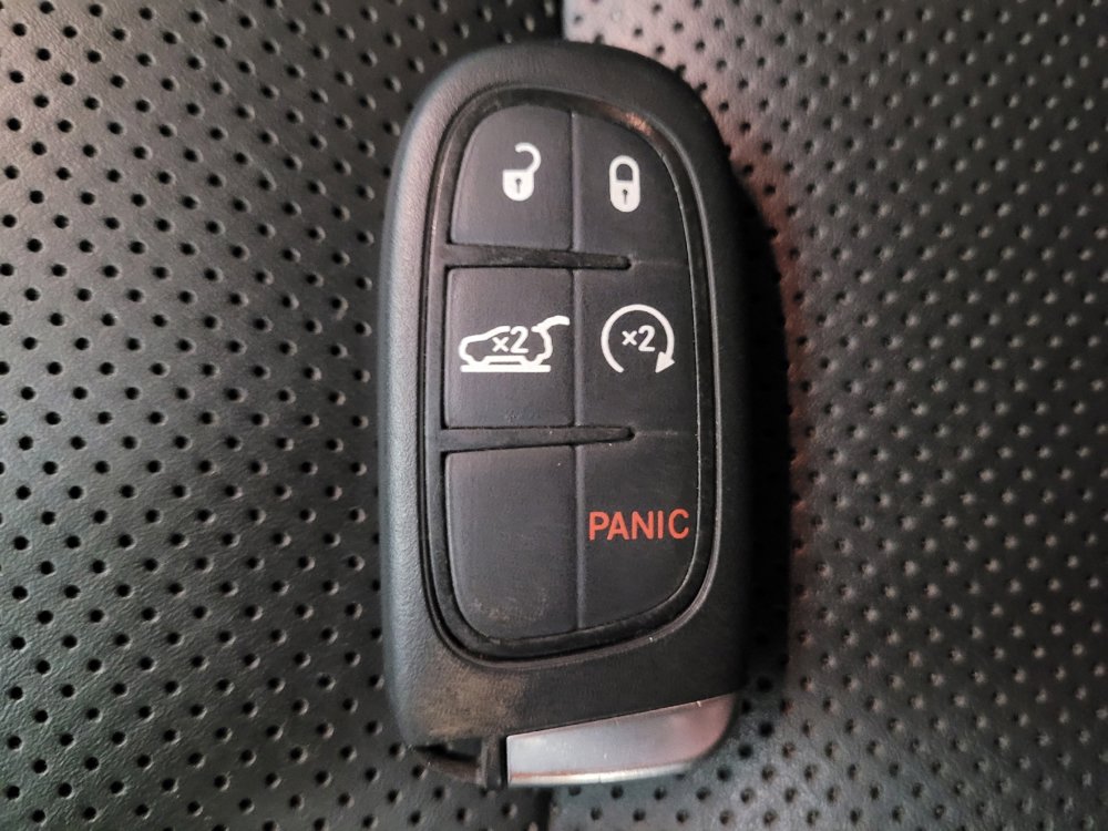 Used 2023 Jeep Cherokee Altitude Lux AWD/4WD image 32