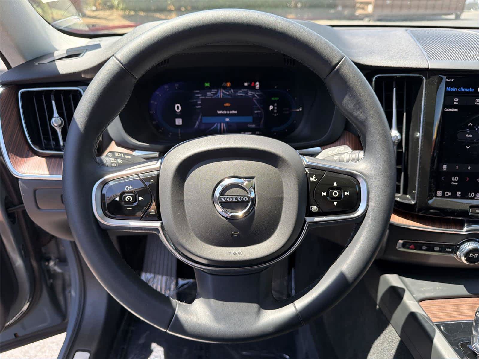 Used 2023 Volvo XC60 T8 Plus w/ Climate Package AWD/4WD image 16