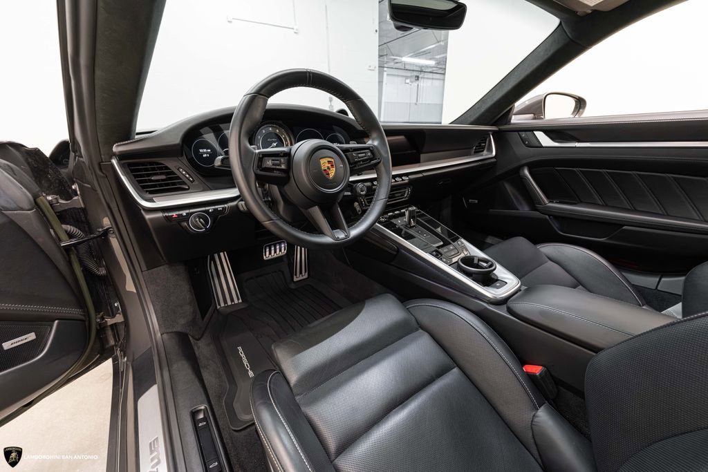 Used 2022 Porsche 911 Turbo AWD/4WD image 31