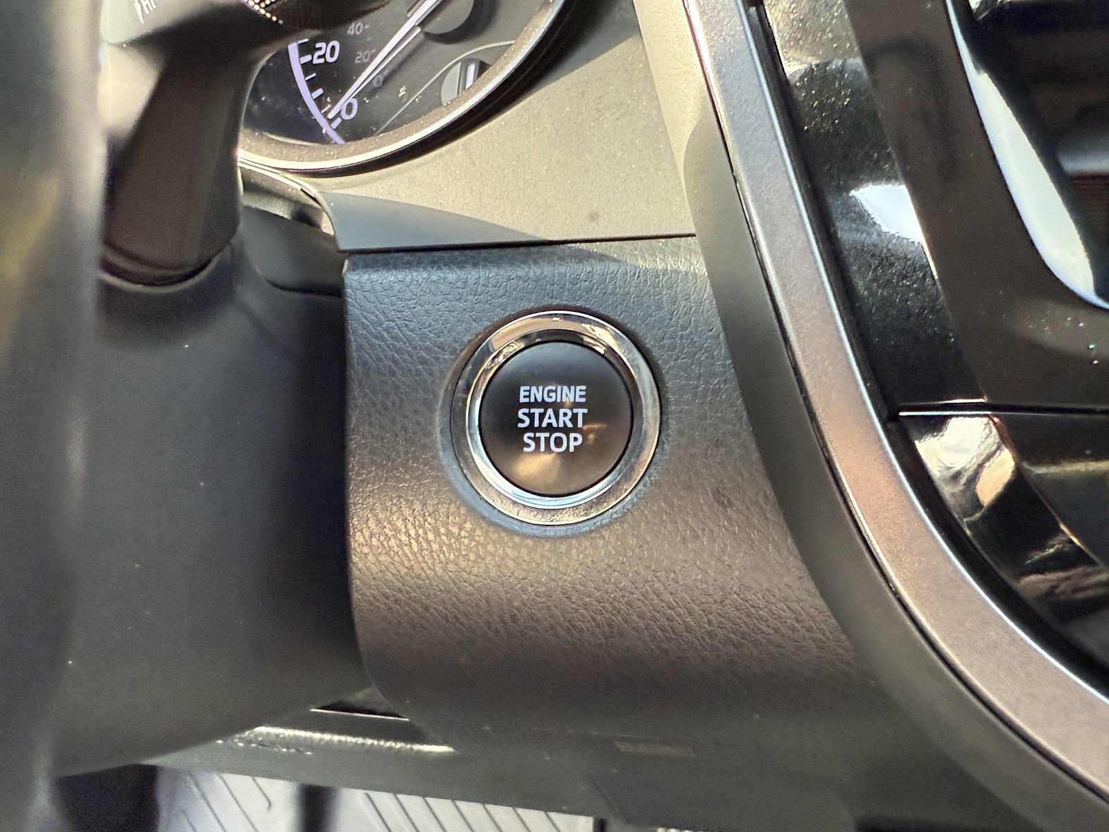 Used 2023 Toyota Camry SE w/ Convenience Package image 24