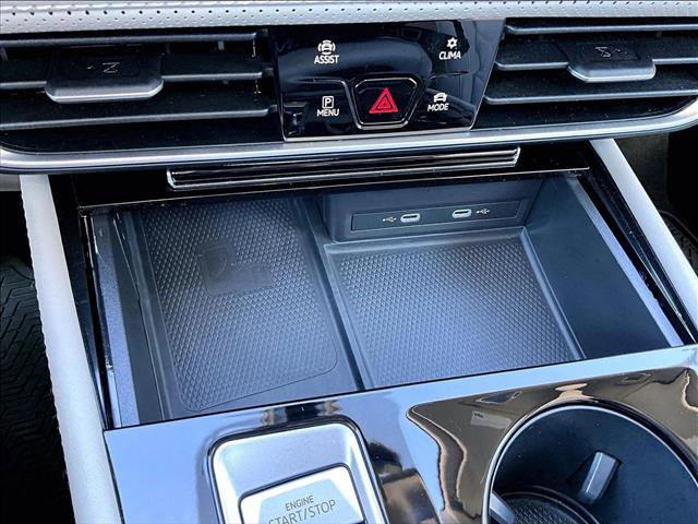 Used 2024 Volkswagen Atlas SEL Premium R-Line image 26