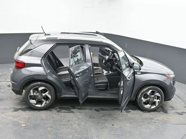 Used 2023 Hyundai Venue Limited image 47