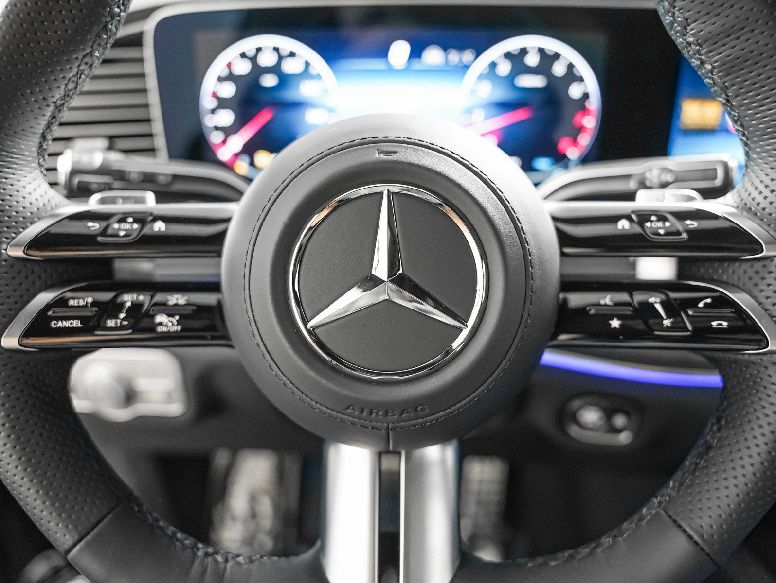 New 2026 Mercedes-Benz GLS 580 4MATIC image 16