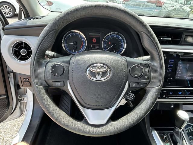 Used 2017 Toyota Corolla LE FWD image 21