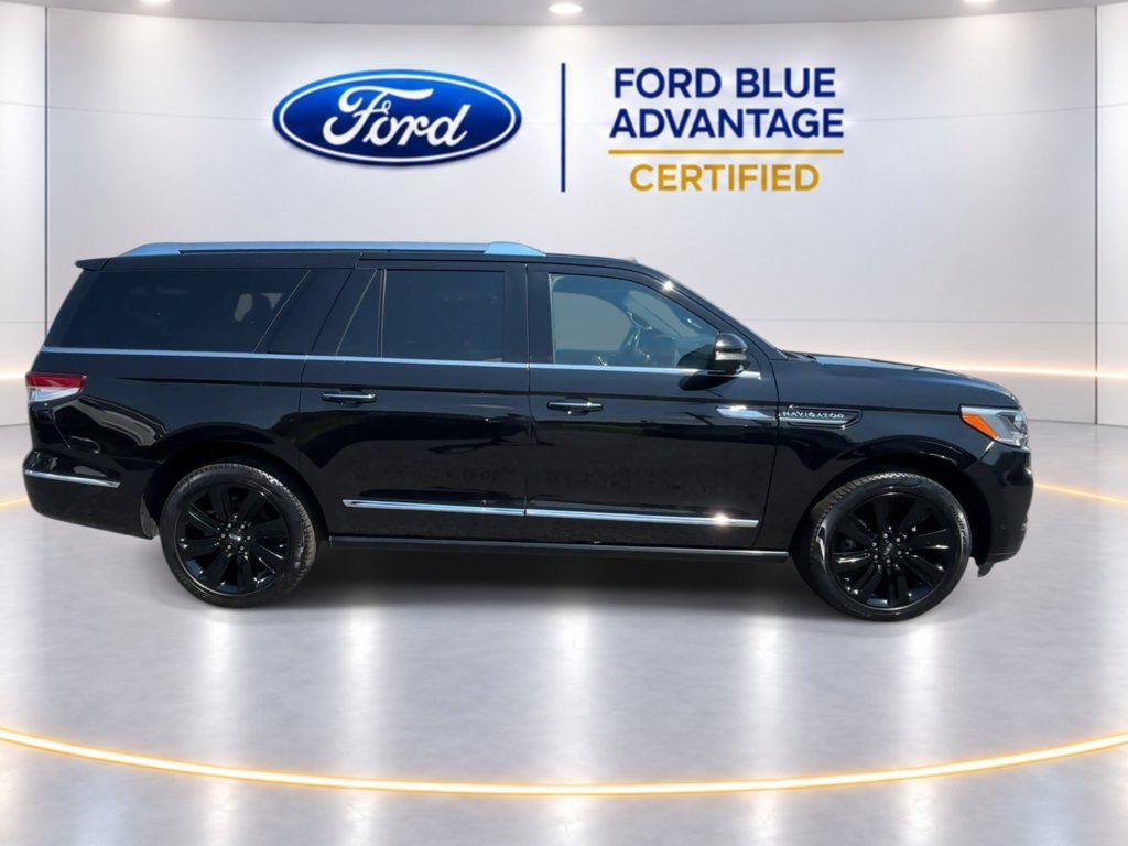 Used 2023 Lincoln Navigator L Reserve AWD/4WD image 9