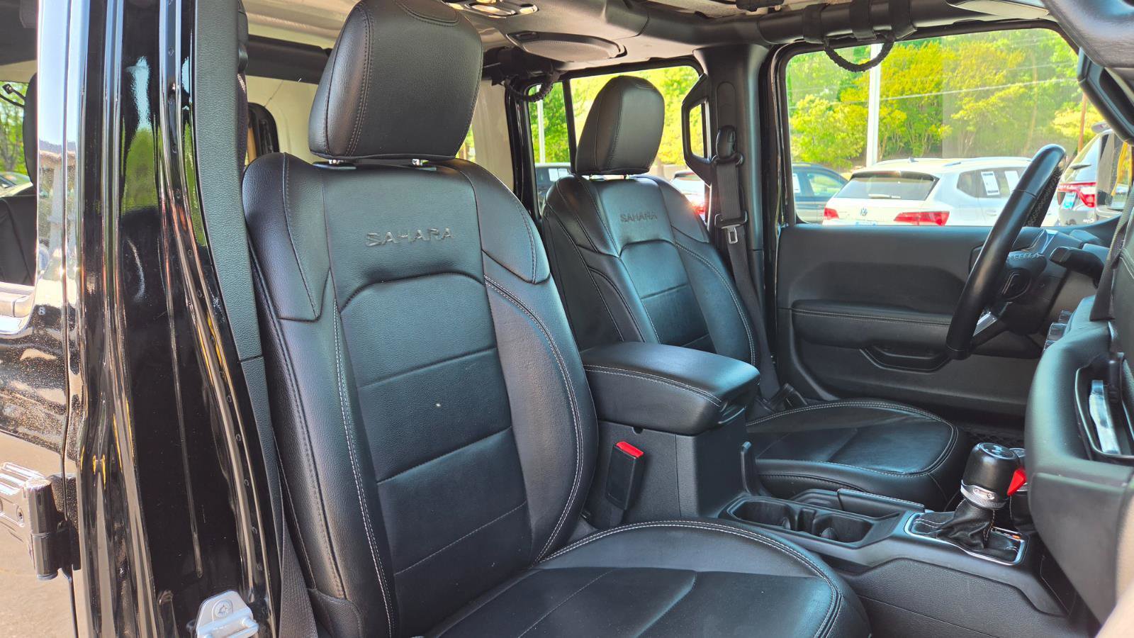 Used 2023 Jeep Wrangler Sahara w/ Cold Weather Group image 50