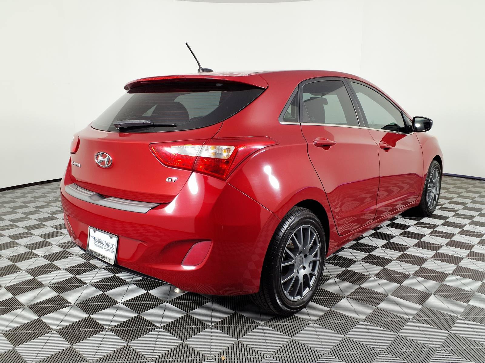 Used 2016 Hyundai Elantra GT FWD image 4