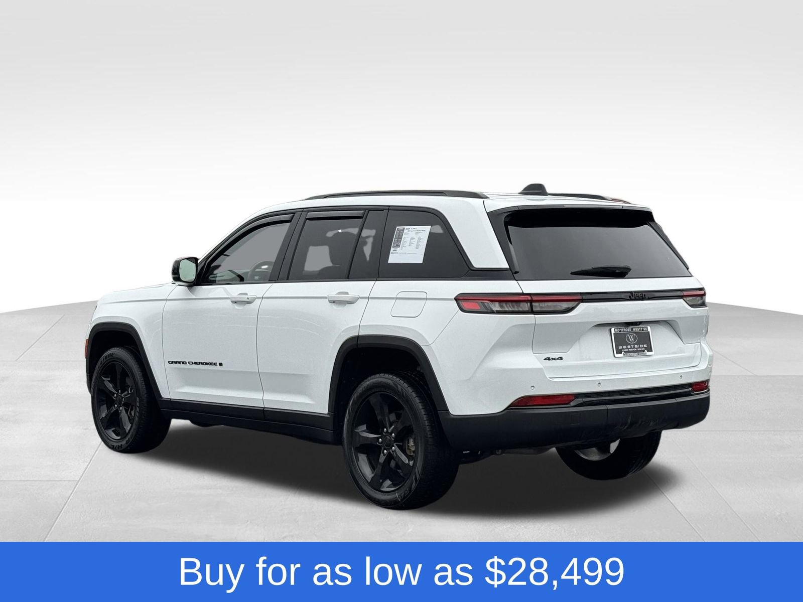 Used 2023 Jeep Grand Cherokee Altitude image 6