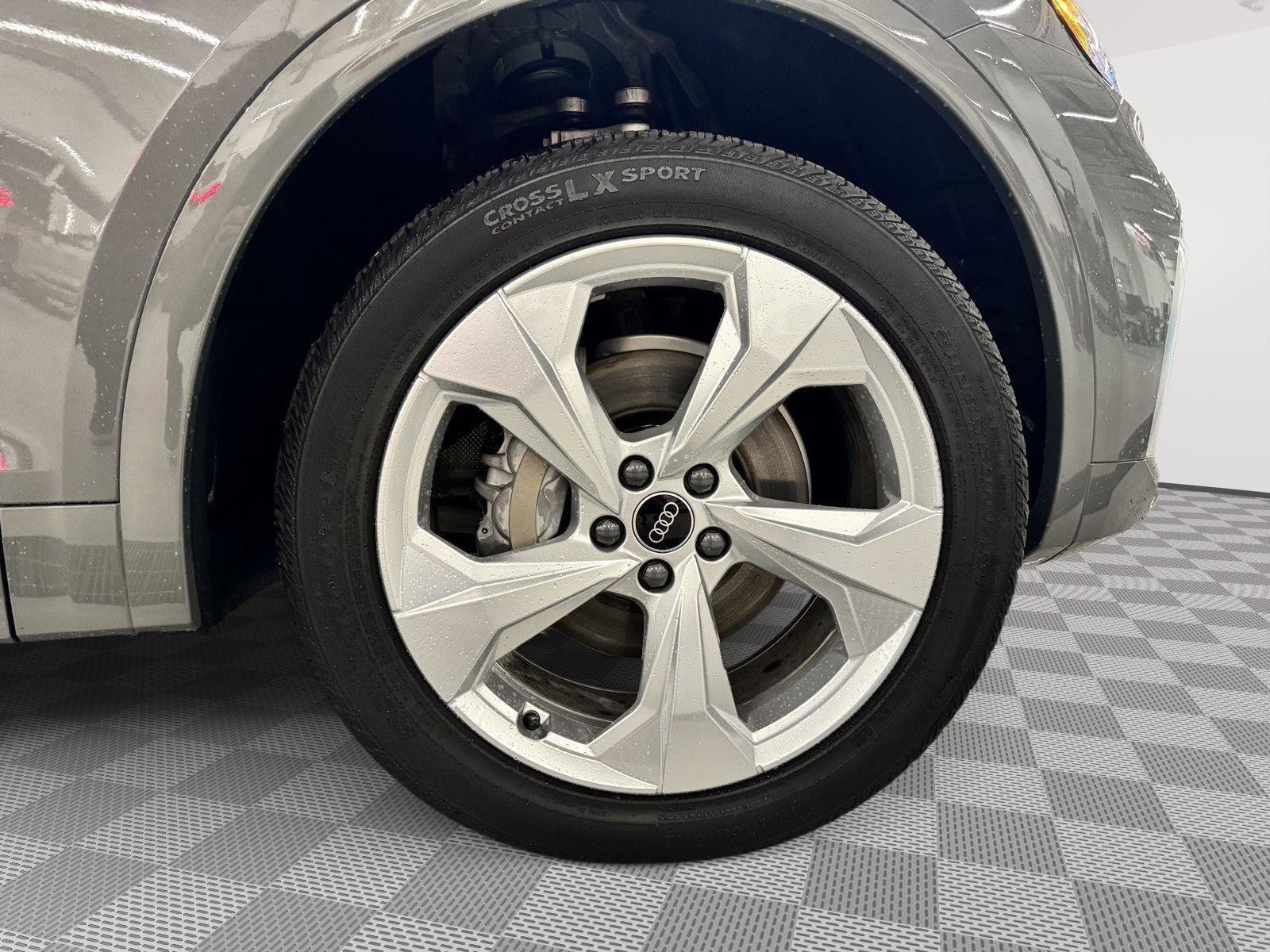 Certified 2025 Audi Q5 2.0T Premium Plus w/ Premium Plus Package image 9