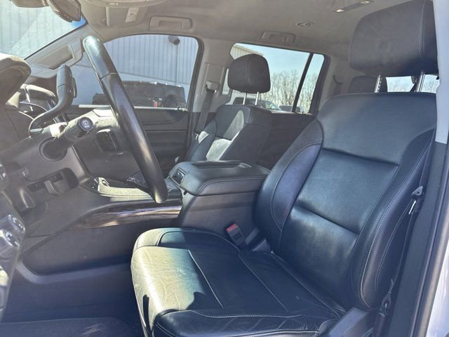 Used 2019 Chevrolet Suburban LT image 5