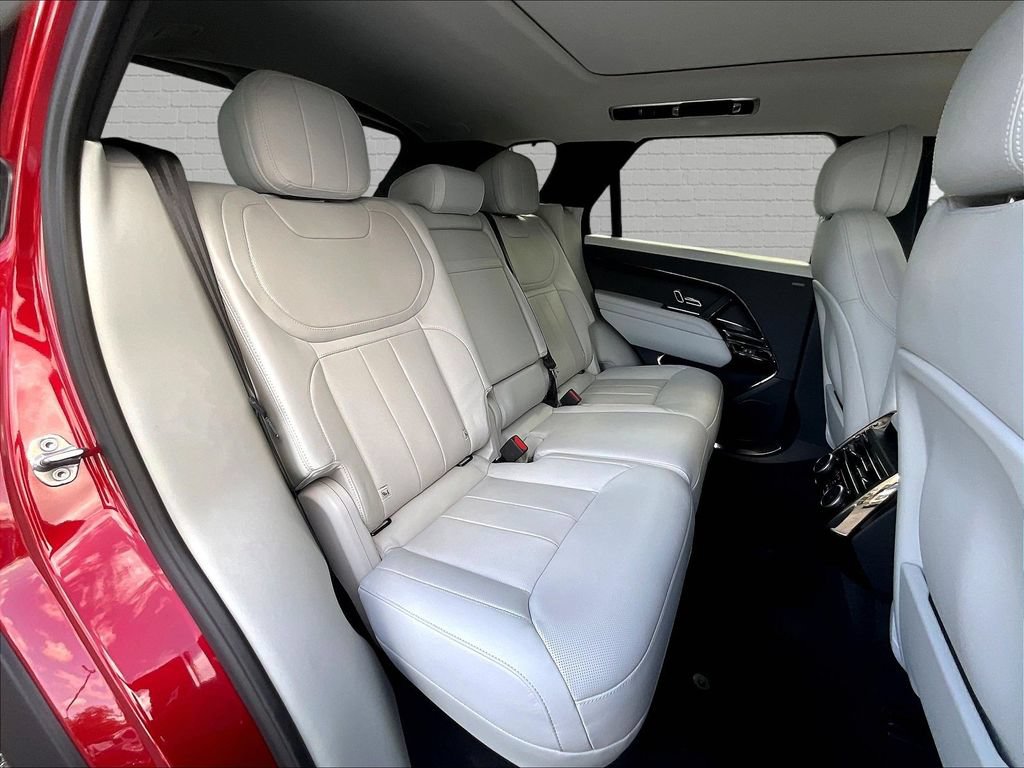 Used 2023 Land Rover Range Rover Sport SE AWD/4WD image 23