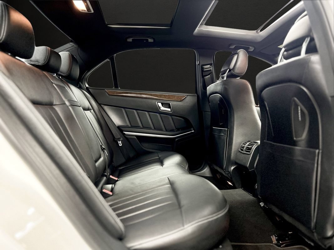 Used 2016 Mercedes-Benz E 400 4MATIC Sedan image 24